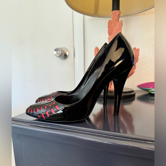 CHANEL PATENT LEATHER HEELS shoes (seen in lady gaga music video) - Picture 8 of 16
